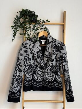 WHBM Lace Dressy Jacket • Scalloped Hem • Evening/Workwear • Size 8